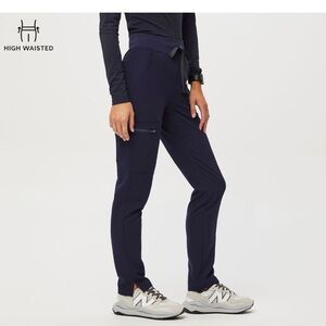 Small tall yola figs scrubs